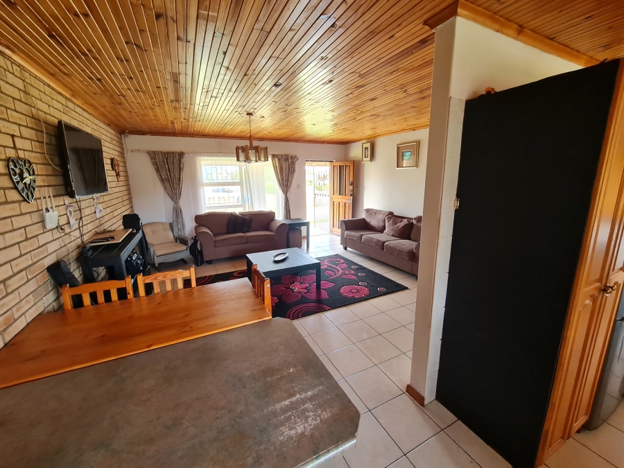 2 Bedroom Property for Sale in Noorsekloof Eastern Cape